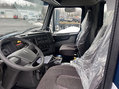 2026 Volvo VHD84F300