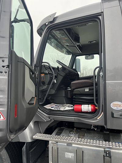2026 Volvo VHD84F300