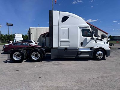 2024 Freightliner CASCADIA 126