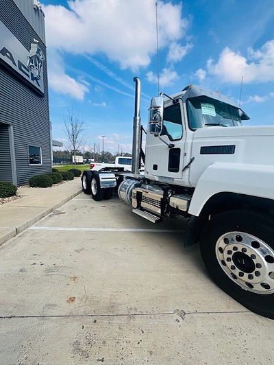 2026 Mack PINNACLE 64T