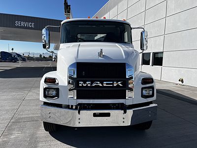 2026 Mack MD642