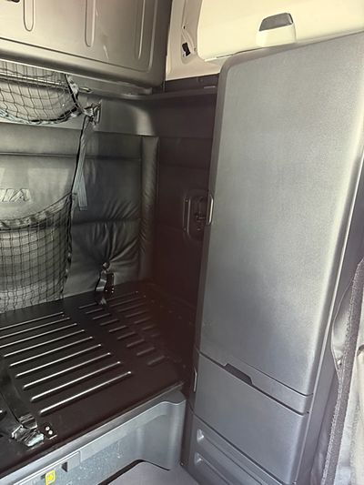 2023 Freightliner CASCADIA 126