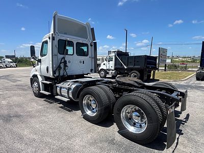 2018 Freightliner CASCADIA 125