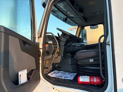 2022 Volvo VNR
