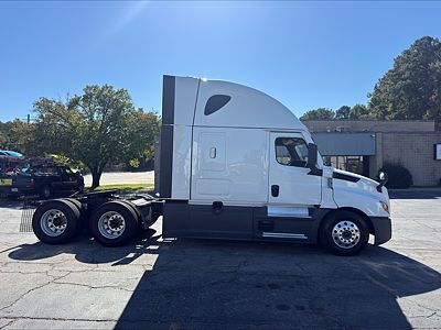 2024 Freightliner CASCADIA 126