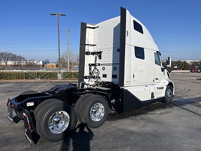 2027 Volvo VNL64T860