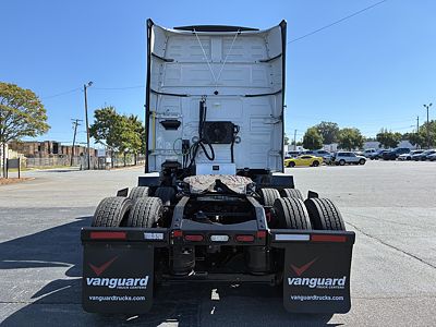 2023 Volvo VNL64T740