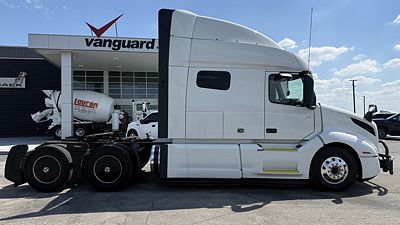 2023 Volvo VNL64T740
