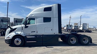 2025 Volvo VNL64T660