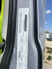 2025 Volvo VNL64T860