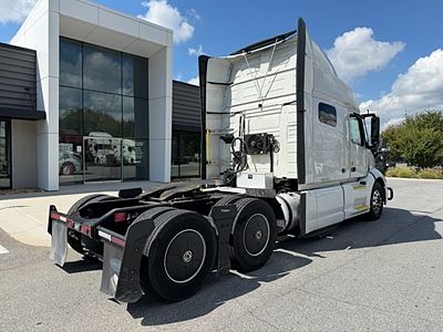 2023 Volvo VNL64T740