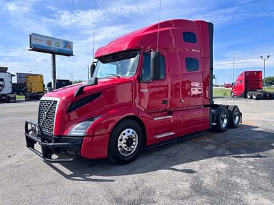 2021 Volvo VNL64T760