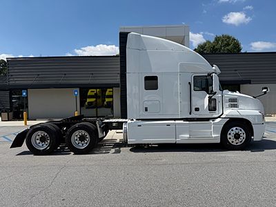 2023 Mack AN64T