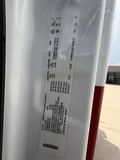 2023 Freightliner CASCADIA 126