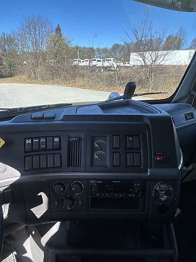 2024 Volvo VHD