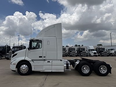 2019 Volvo VNR64T400