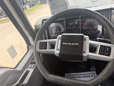 2020 Mack ANTHEM 64T