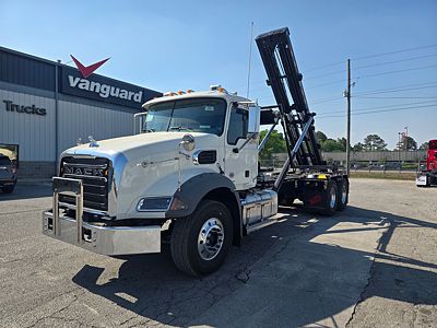 2026 Mack GRANITE 64BR