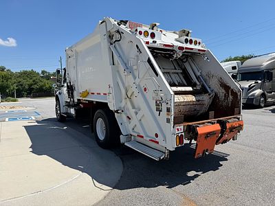 2016 Freightliner M2 106