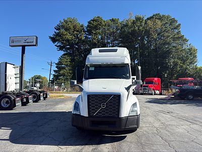 2020 Volvo VNL64T760