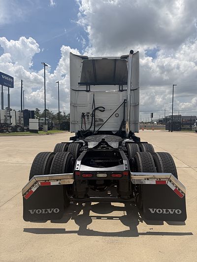 2019 Volvo VNR64T400