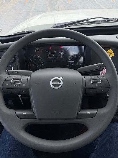 2026 Volvo VHD64F300