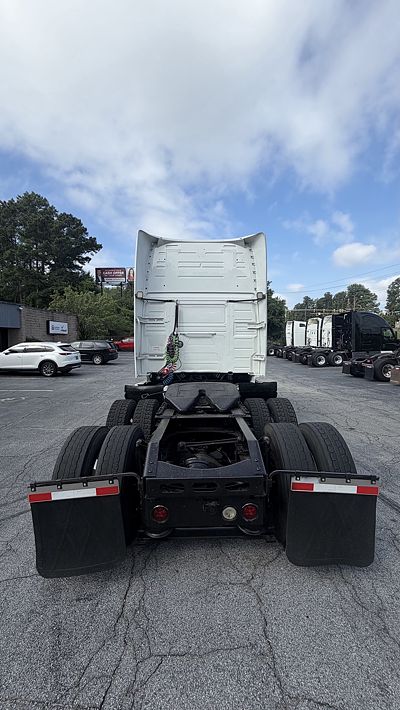 2020 Volvo VNL64T760