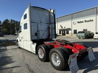 2021 Volvo VNL64T860