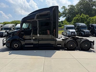 2023 Volvo VNL64T760