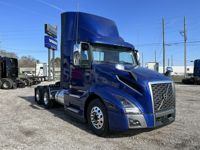 2025 Volvo VNL64T300