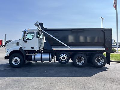 2025 Autocar DC64