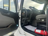 2023 Volvo VNL64T860