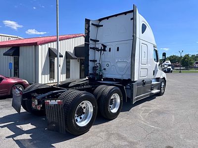 2024 Freightliner CASCADIA 126