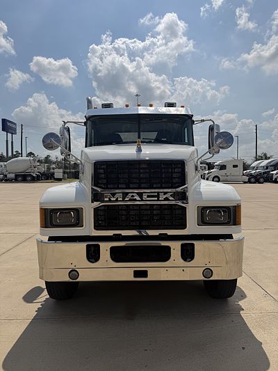 2024 Mack PIN64T
