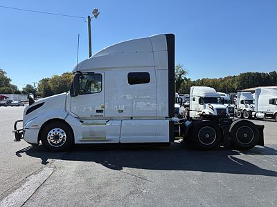 2023 Volvo VNL64T740