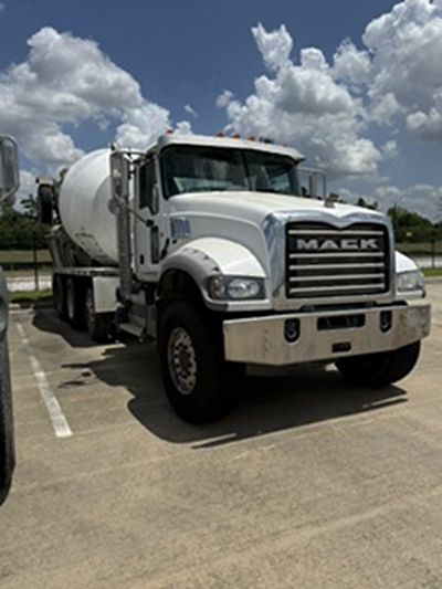 2018 Mack GU713