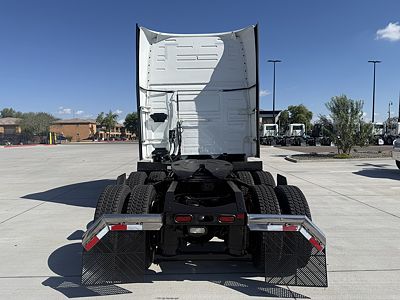 2025 Volvo VNL64T860