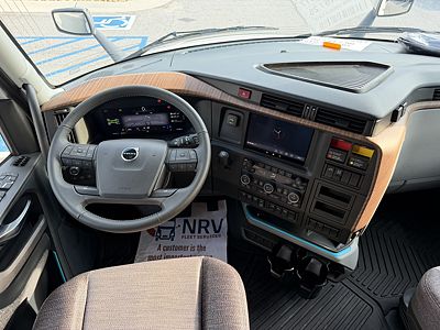 2027 Volvo VNL64T860