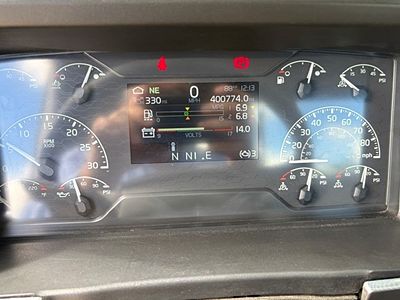 2019 Volvo VNL64T300