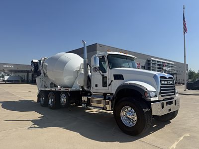 2021 Mack GR64F