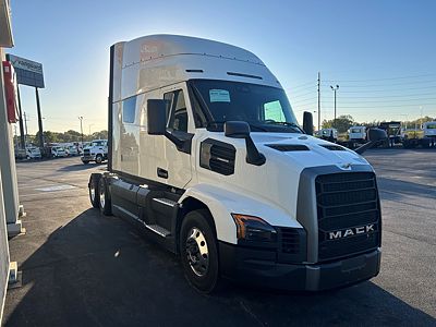 2026 Mack PIONEER 64T