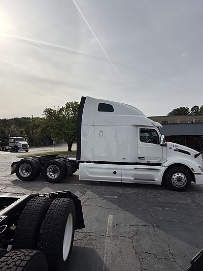 2023 Peterbilt 579