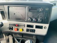 2021 Freightliner CASCADIA 126