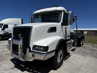 2026 Volvo VHD64B300