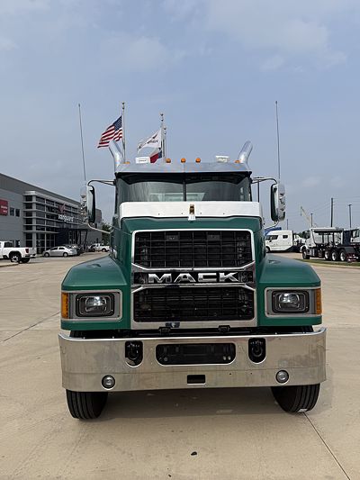 2025 Mack PIN64T