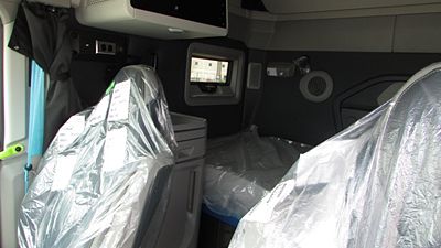 2027 Volvo VNL64T860