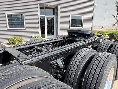 2026 Mack GRANITE 84FT