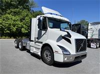 2025 Volvo VNR64T300