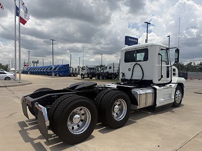 2020 Mack ANTHEM 64T