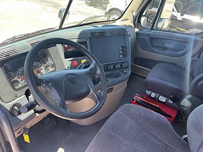 2018 Freightliner CASCADIA 125